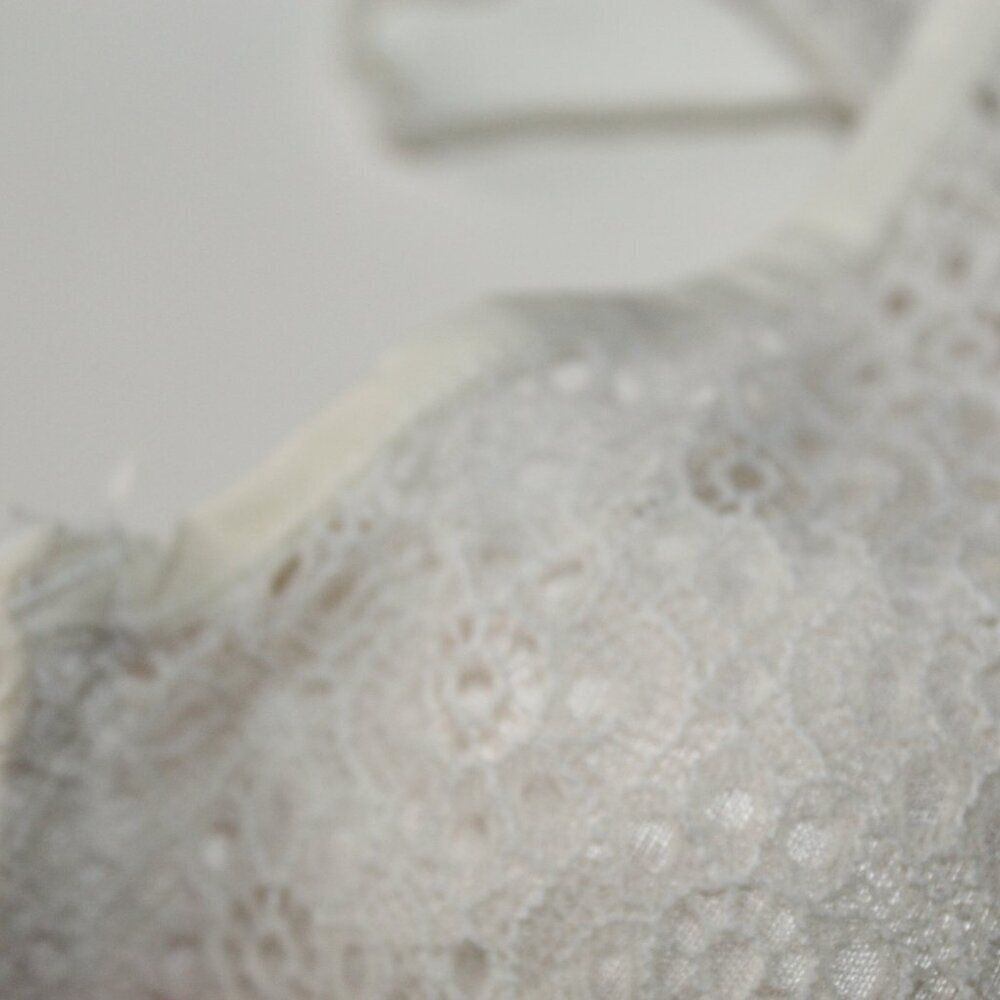 Set of 2 No Boundaries Lace Overlay Bras Size 34B - Picture 8 of 10
